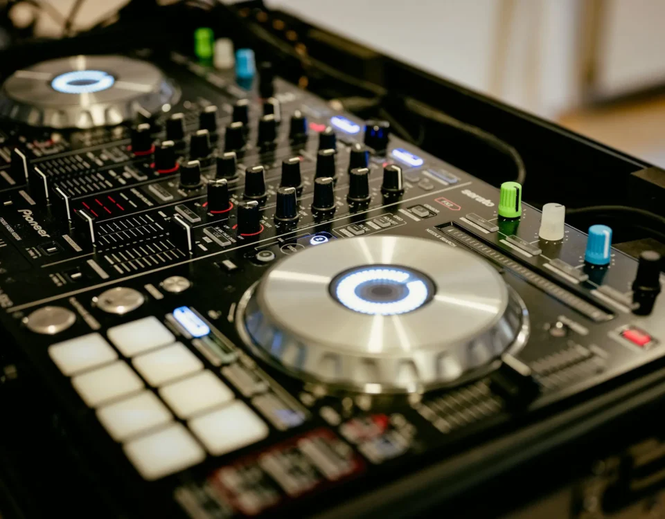 dj για γάμο